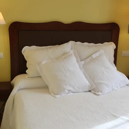 Casa De Aldea La Galea *